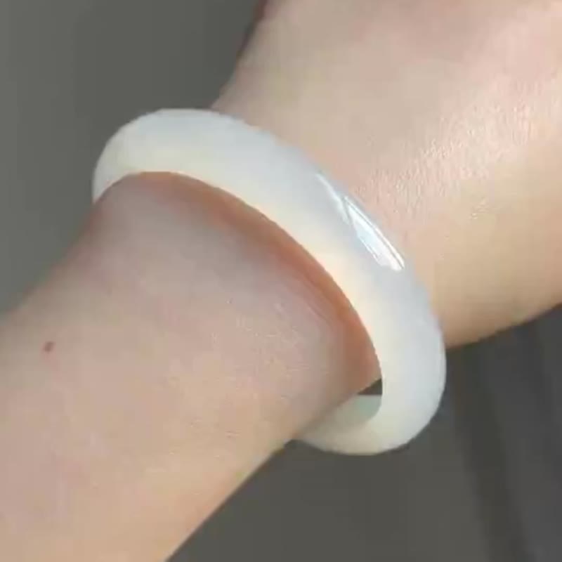 冰種翡翠天然翡翠玉鐲A玉手鐲 玉鈪 • 冰種藕色翡翠貴妃鐲 - 手鍊/手環 - 玉石 