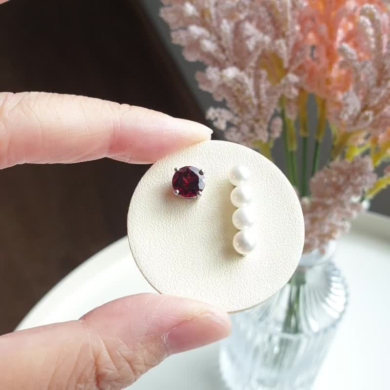 Earrings garnet and pearls, silver 925 white gold plated. - 耳環/耳夾 - 寶石 多色