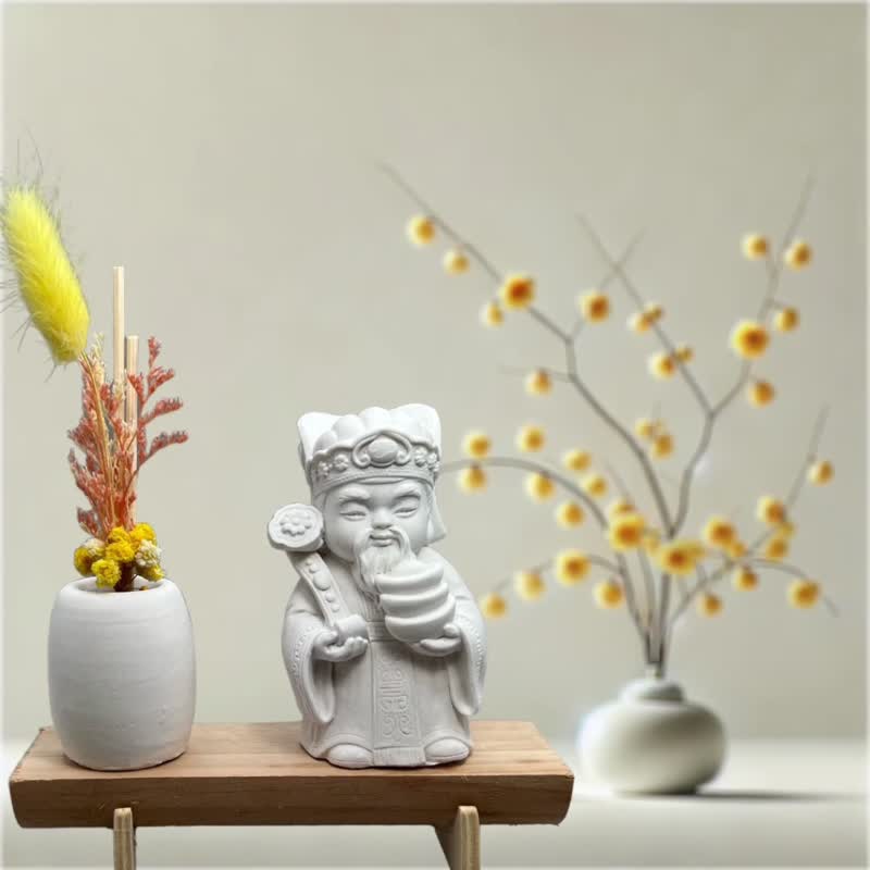 Wenqing simple style pure and auspicious God of Wealth/Tudi Gong log base series fragrance diffuser - Fragrances - Cement White