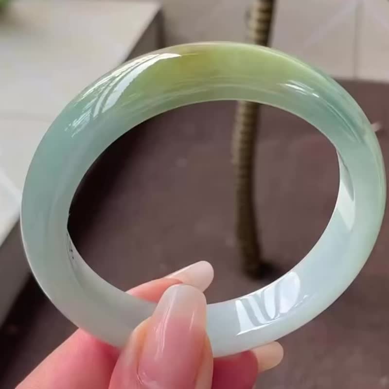 Ice type natural jade Burmese A jade bracelet • Glutinous ice type autumn fragrant jade bracelet - Bracelets - Jade Yellow