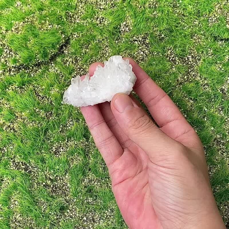 天然原礦幾何冰透小白水晶能量簇 消磁淨化 療癒 開運 能量 - 擺飾/家飾品 - 水晶 白色