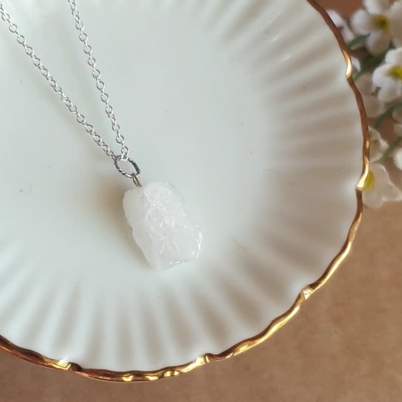 Rough Clear Quartz Necklace, 925 Silver, Capricorn crystal, Christmas gift - 項鍊 - 水晶 白色