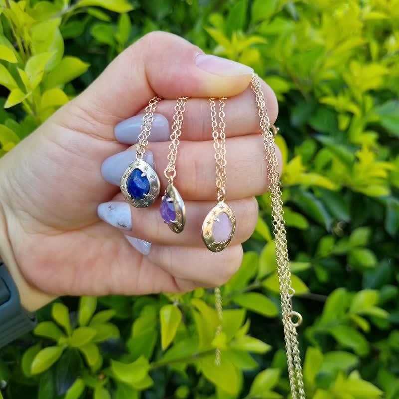 Bohemian Drip Gemstone Necklaces with Antique Charm Vintage Elegance Handcrafted - 項鍊 - 寶石 多色
