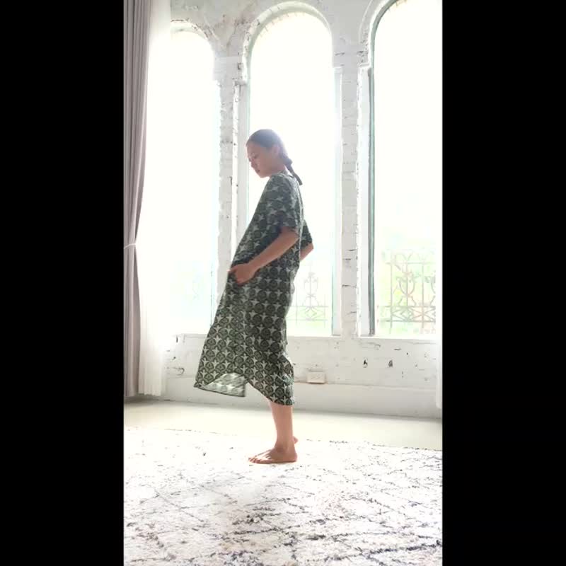 Indian Block Print Keyhole Neck Dress / Voile - Indigo Forest - ชุดเดรส - ผ้าฝ้าย/ผ้าลินิน สีน้ำเงิน