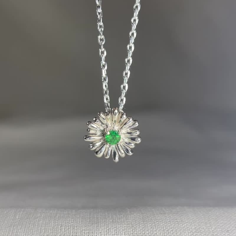 Daisy Necklace 雛菊花朵祖母綠寶石純銀項鍊 生日 禮物 送禮推薦 - 項鍊 - 純銀 