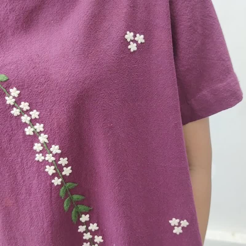 Magenta Flourish - 刺繡花朵紫紅色中長洋裝 - 洋裝/連身裙 - 棉．麻 紫色