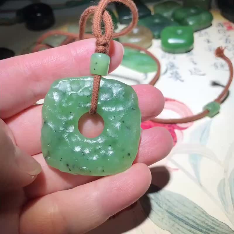 Hetian Jade Jasper Pendant Square Peace Buckle - สร้อยคอ - เครื่องเพชรพลอย 