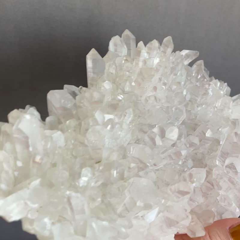 白水晶簇 巨型 馬達加斯加 帶點紫粉 原礦 天然水晶 淨化聖品 - 擺飾/家飾品 - 水晶 白色