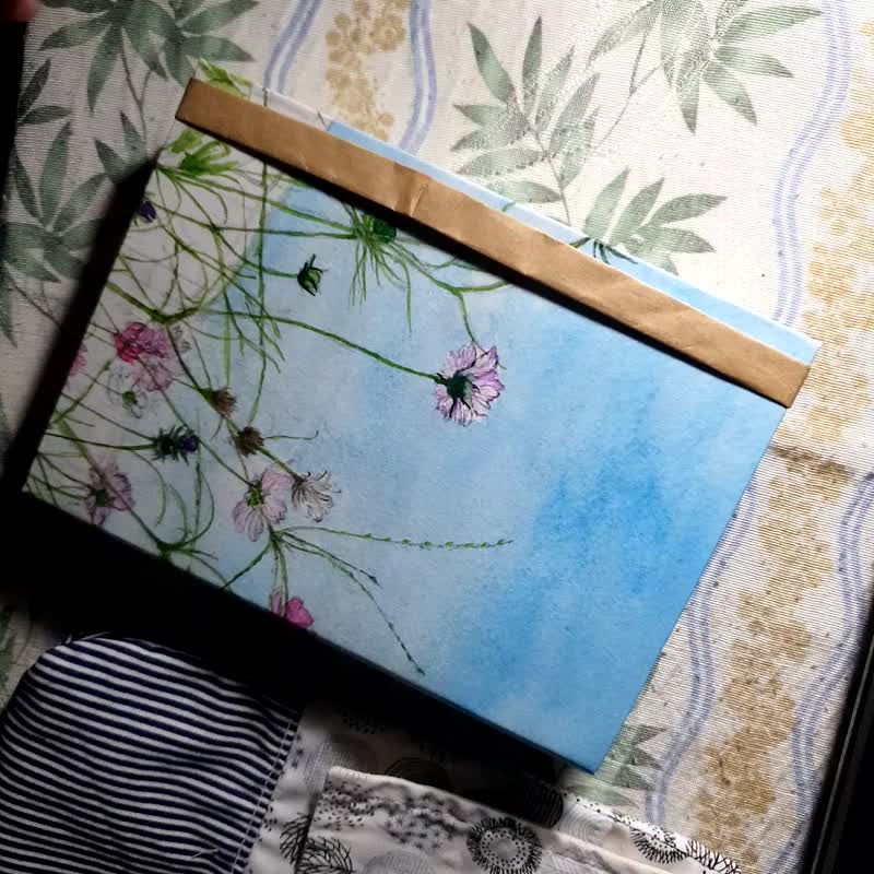 手繪原稿手冊 飛翔在花海 - 筆記本/手帳 - 紙 