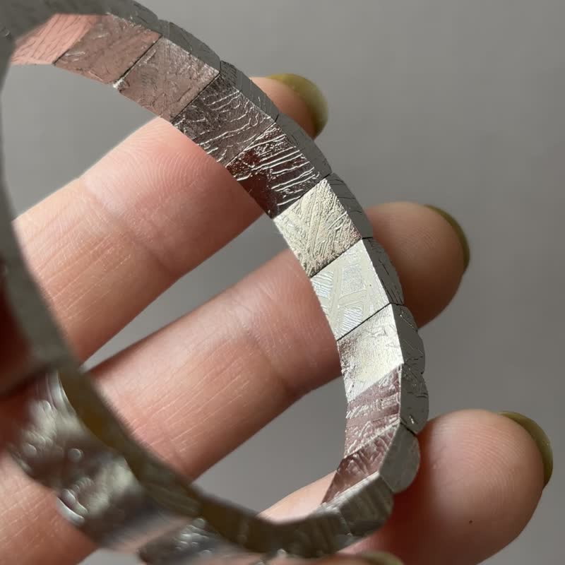 High quality l Tiantie nickel iron meteorite Wiedemann angle silver hand row Altay one thing and one picture - Bracelets - Other Materials Silver