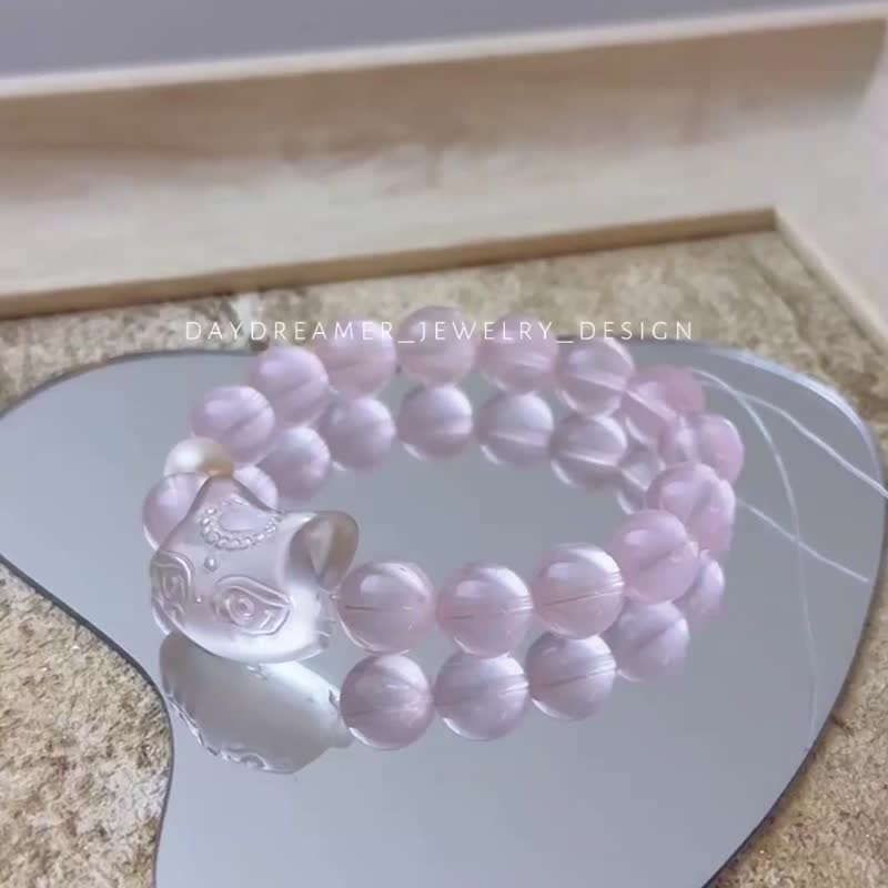 Six-pointed starlight pink crystal white crystal carved frosted fox fairy natural freshwater pearl design bracelet - Bracelets - Crystal Pink