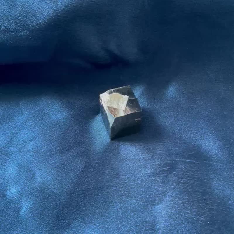 Czech natural pyrite set of two - ของวางตกแต่ง - คริสตัล สีทอง