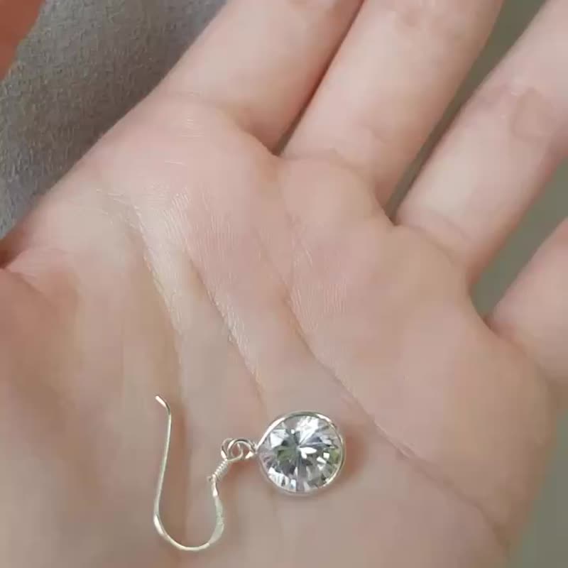 【SWS飾品】長款單鑽耳環 / Party Queen。垂墜耳環。純銀耳環 - 耳環/耳夾/耳骨夾 - 純銀 銀色