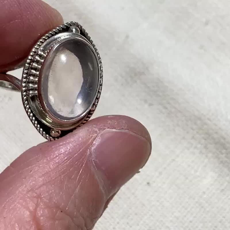 ネパール925スターリングシルバーで手作りされたナチュラルピンククリスタルリング - リング・指輪 - クリスタル ピンク