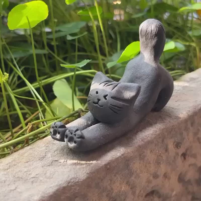 Yoga stretching cat/pottery doll - ตุ๊กตา - ดินเผา สีดำ