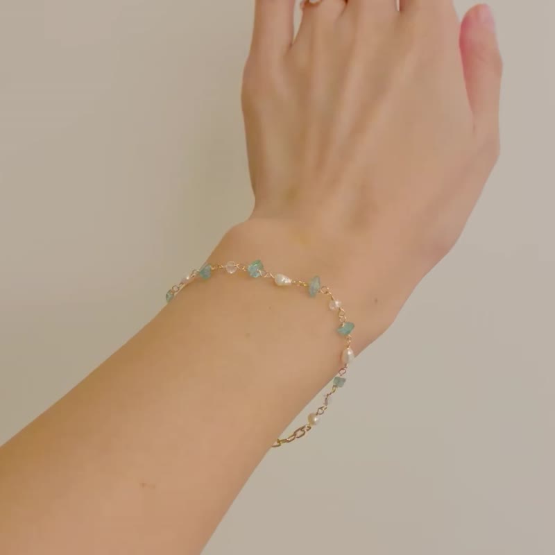 Handmade bracelet blue Stone Japanese handmade - สร้อยข้อมือ - คริสตัล 