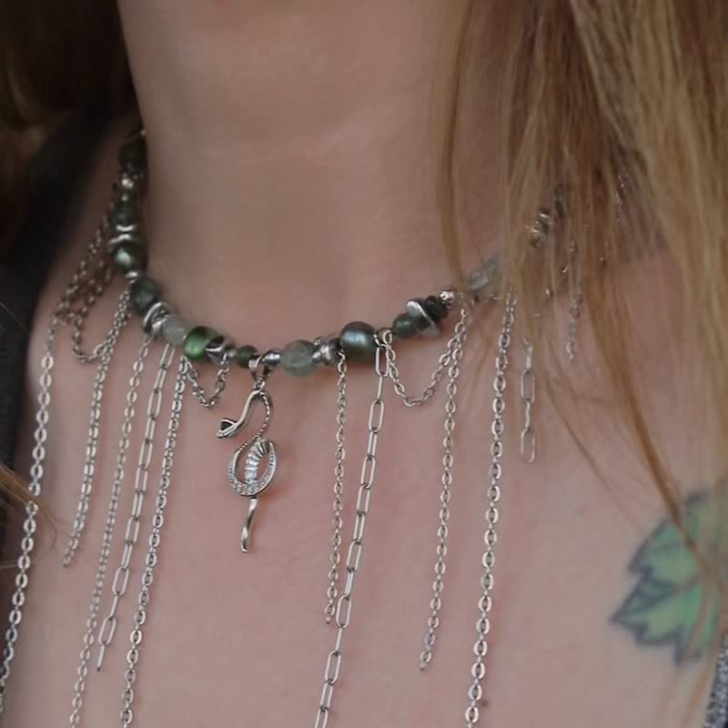 Snake necklace with hematite and green stones, Green chocker with many chains - Necklaces - Stainless Steel Green