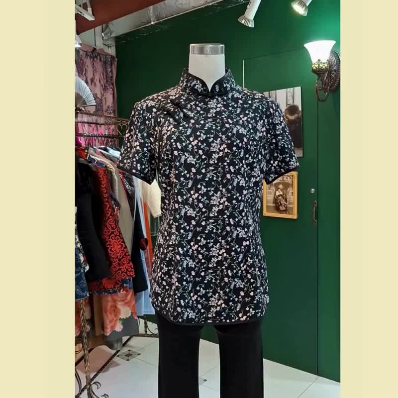 Vintage Qipao Cheongsam Top Retail - เสื้อผู้หญิง - ผ้าฝ้าย/ผ้าลินิน สีดำ