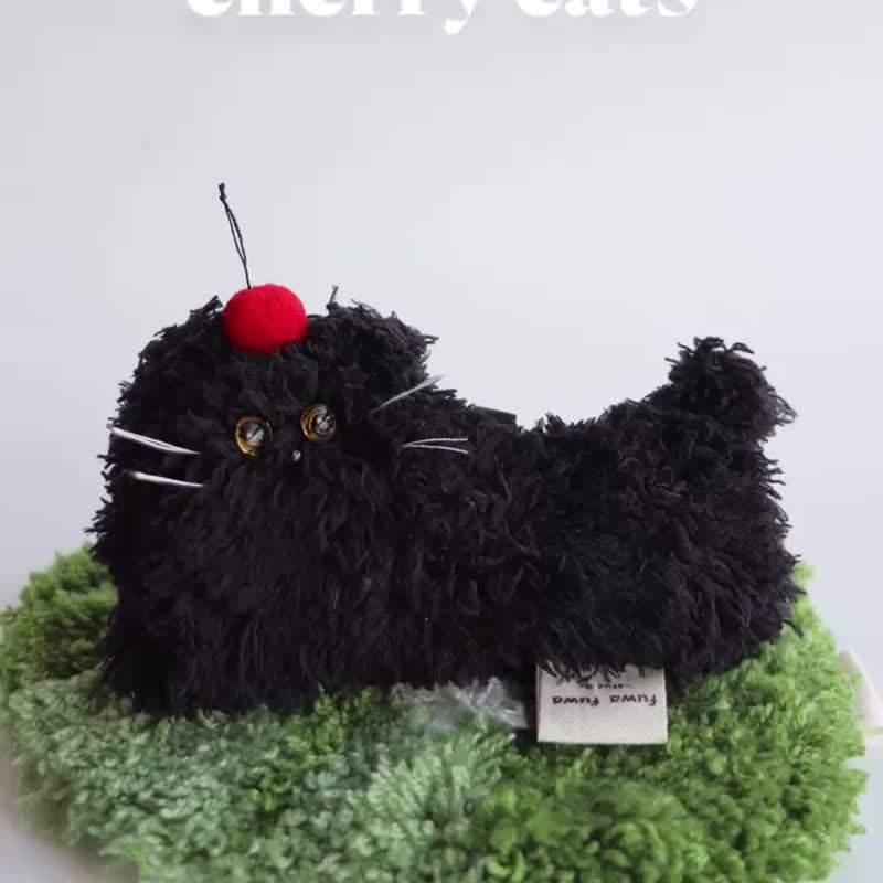 Cherry Cat Handmade Plush Keychain - ที่ห้อยกุญแจ - เส้นใยสังเคราะห์ สีดำ