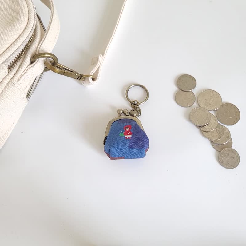 Water-repellent mini gold coin purse key ring charm-European fairy tale house (dark blue) - ที่ห้อยกุญแจ - ผ้าฝ้าย/ผ้าลินิน สีน้ำเงิน