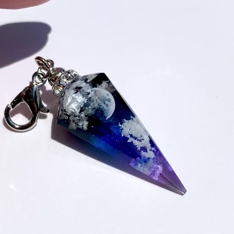 雲レジン　漆黒　お空のペンデュラムS 1 オススメの紐ペンダント - 項鍊 - 樹脂 多色