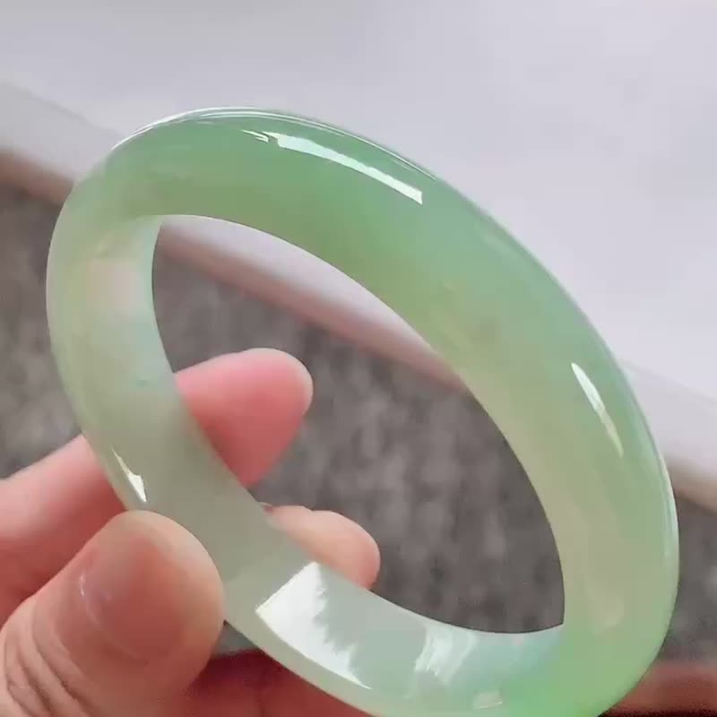 冰種 天然翡翠 緬甸 A玉 玉鐲 • 冰種青綠翡翠貴妃鐲 - 手鍊/手環 - 玉石 綠色