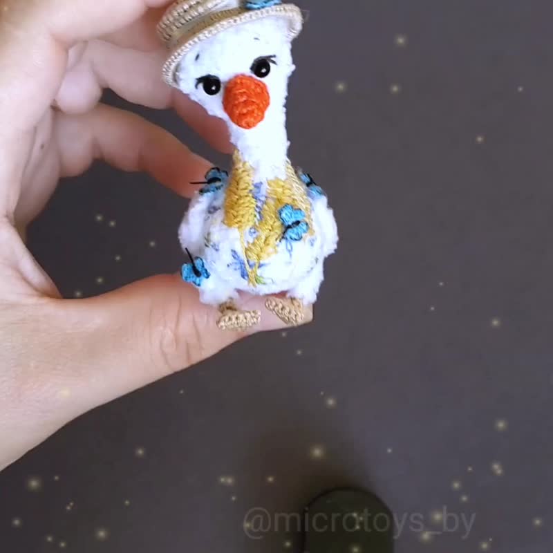 Ooak mini stuffed Goose. Artist teddy.Dollhouse miniature. Doll pet. Microtoysby - 公仔/玩偶 - 棉．麻 白色