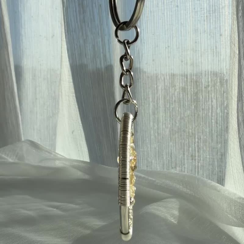 Warm Light Enters the Heart | Soft Radiance, Naturally Born - Citrine Tree of Life Crystal Tree Charm/Keychain - Keychains - Gemstone Gold