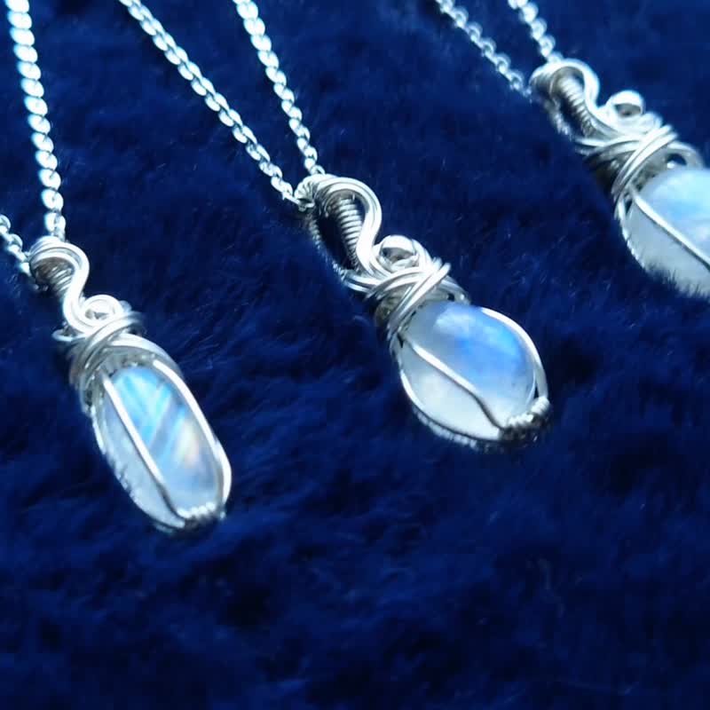 【Moon Healing II】Moonstone sterling silver pendant/New Year gift/Exchange gift/Good luck - Necklaces - Gemstone 