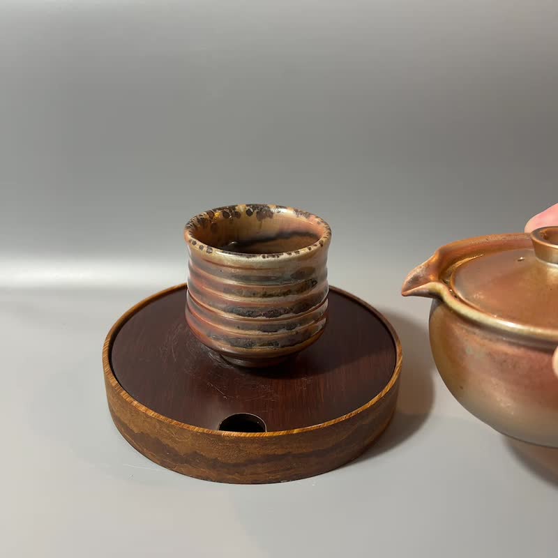 Wood-fired Rose Gold cup with lid/Handmade by Xiao Pingfan - Teapots & Teacups - Pottery 