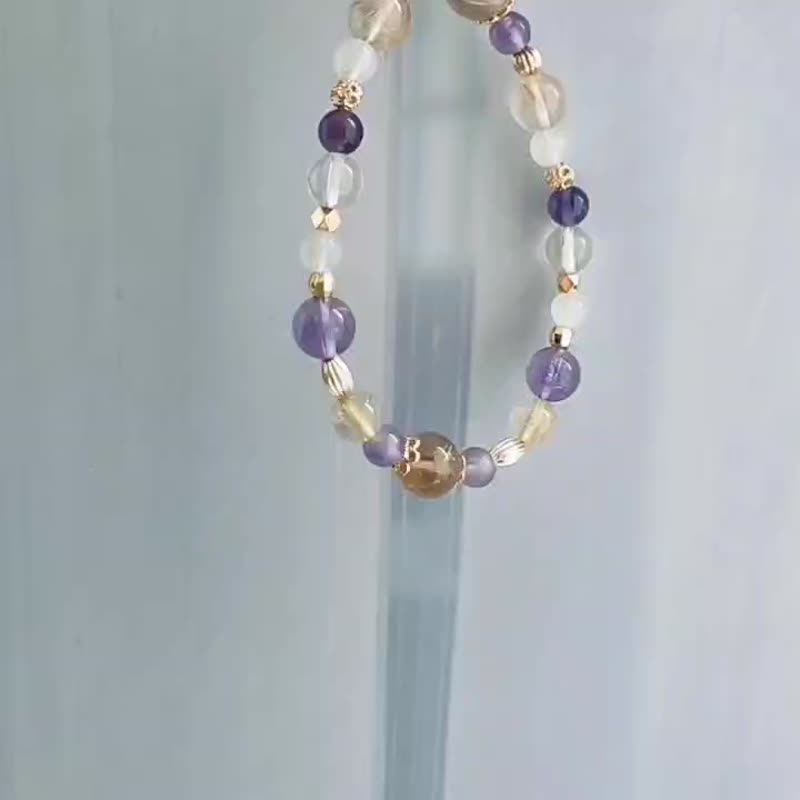 Purple ray of light-prosperous career/lucky handmade crystal bracelet amethyst/citrine/titanium crystal/hair crystal/ - สร้อยข้อมือ - คริสตัล สีม่วง