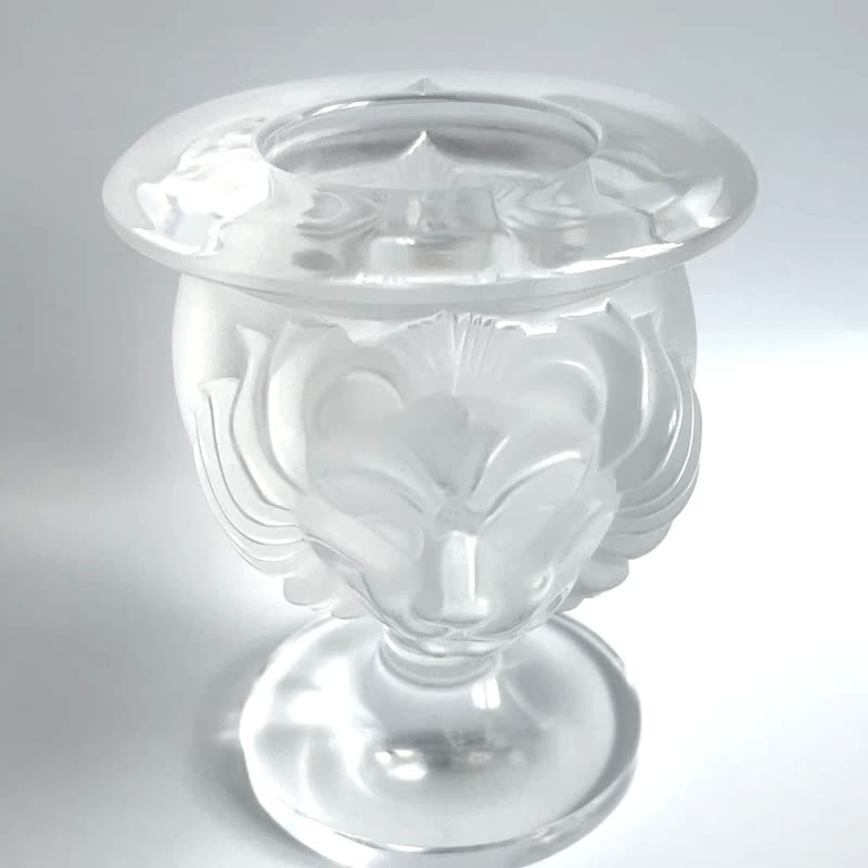 Lalique – Tete de Lion vase - ของวางตกแต่ง - คริสตัล สีใส