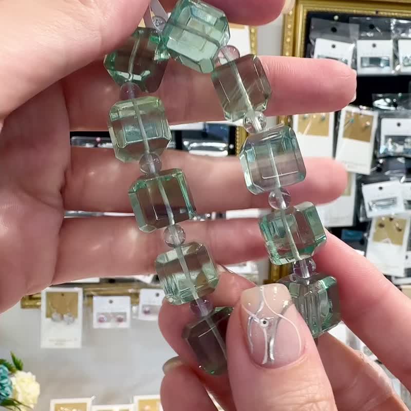 Mint Green Candy Block Glass Translucent Stone 12.5mm Crystal Bracelet Balances Body, Mind, and Stress Relief Warm Palace Stone - สร้อยข้อมือ - คริสตัล หลากหลายสี