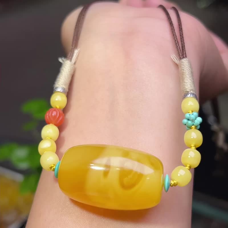 純天然原礦俄料蜜蠟桶珠鎖骨鏈 直徑35*21公釐 蠟質好 顏色美 - 吊飾/掛飾 - 水晶 
