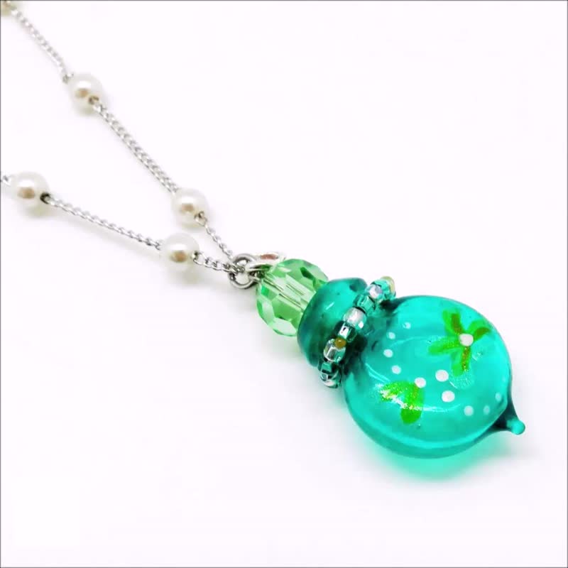 Diffuser Necklace Cherish Colored with Flower with Oil Dropper Green Color - Necklaces - Colored Glass Green