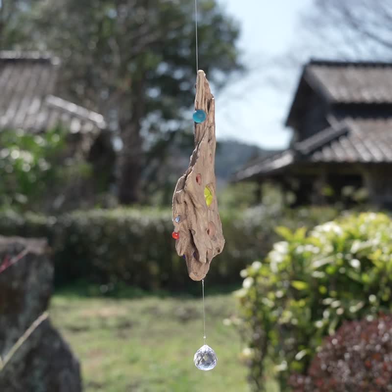 お部屋の中に太陽を　 流木とサンキャッチャー&モビール　窓の装飾 　ガラス玉　クリスタルプリズム　ビーチスタイル　４４ - 壁貼/牆壁裝飾 - 玻璃 咖啡色