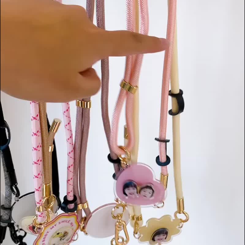 Customized rotating mobile phone lanyard - อุปกรณ์เสริมอื่น ๆ - ผ้าฝ้าย/ผ้าลินิน 