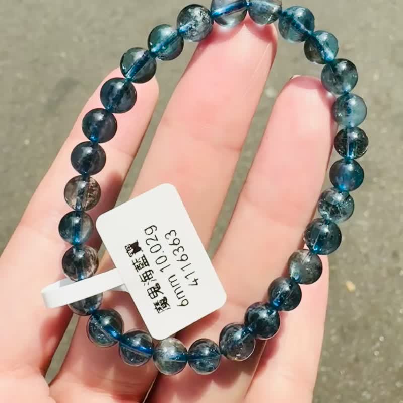 天然魔鬼海藍寶6mm10.02g金屬光澤冥想水晶首選釋放壓力店主自用 - 手鍊/手環 - 水晶 藍色