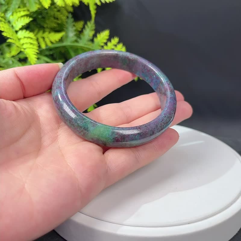巴西高品紅綠寶手鐲63MM 玉化落梅星光紅寶石黝簾石手環 積極膽識 - 手鍊/手環 - 寶石 