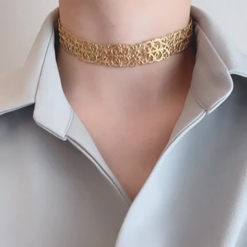 MEMORY LOSS / Choker with brass decoration SV210 - Chokers - Copper & Brass Gold
