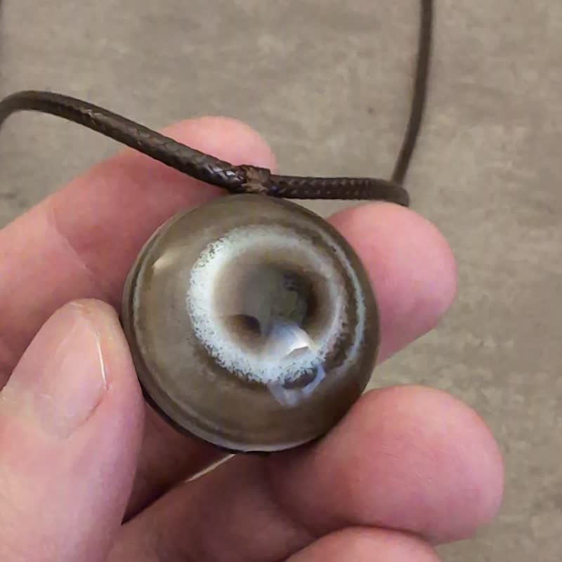 Eye agate pendant necklace, absolutely natural agate, powerful protection amulet - สร้อยคอ - เครื่องเพชรพลอย สีดำ