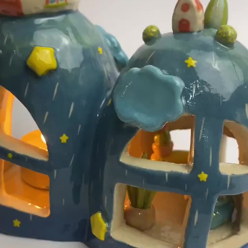 Handmade ceramic essential oil burner house and stars - 香氛蠟燭/燭台 - 陶 藍色