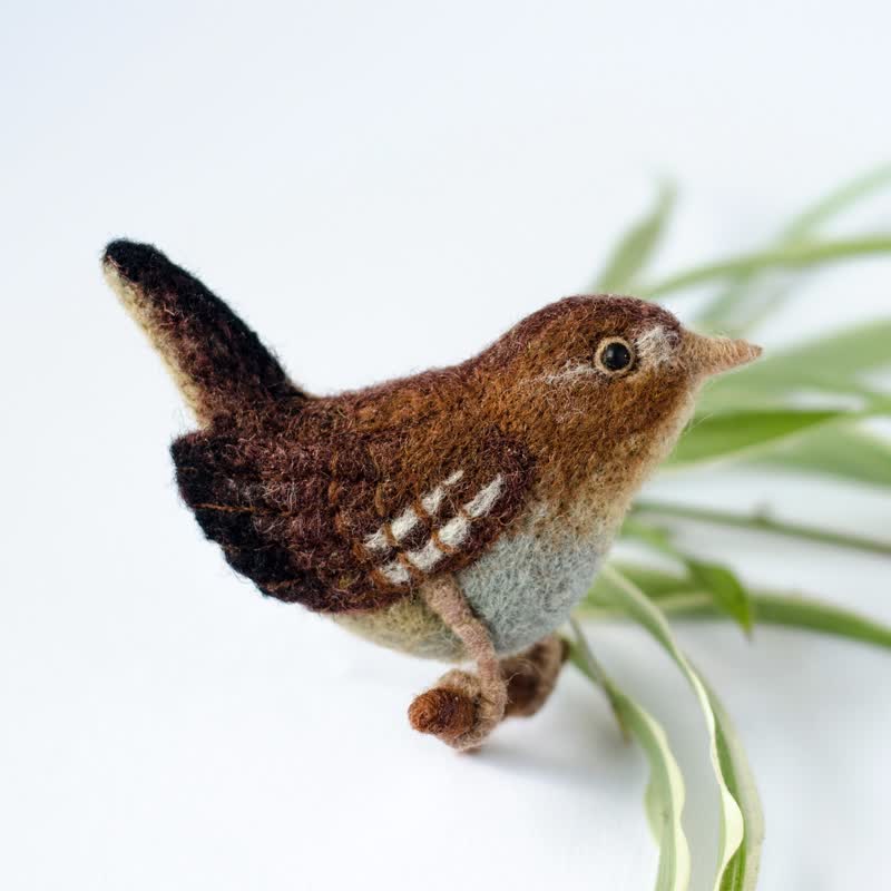 Handfelted Wren Bird Brooch Pin - Brooches - Wool Brown