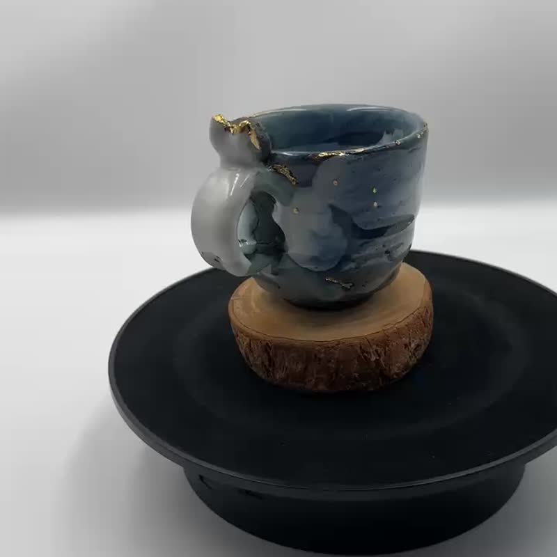 Opening series-Mozhinye gilt coffee cup-white cat-handmade wood-burning - Mugs - Pottery 