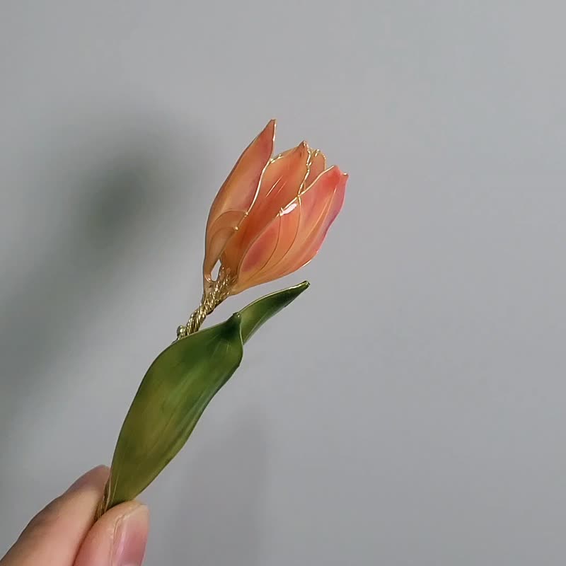 Tulip brooch - Dipping art flowers - เข็มกลัด - เรซิน 