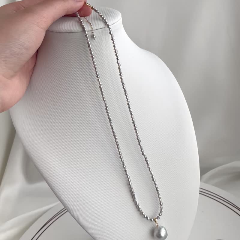 Only a few left! Made in Japan. Baby Akoya pearl necklace. South Sea white baroque pearl pendant. Removable pendant. 2-way. - สร้อยคอ - ไข่มุก สีเทา