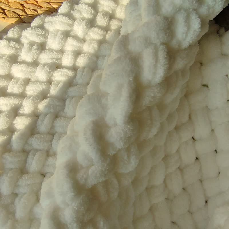 Gorgeous blanket white beige bedding Best gift for hen on Christmas - Blankets & Throws - Polyester White