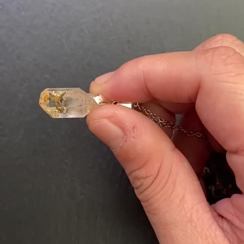 能量原石-天然冰透體油膽紅泥骸骨小權杖925純銀鈦鋼項鍊 - 項鍊 - 水晶 多色