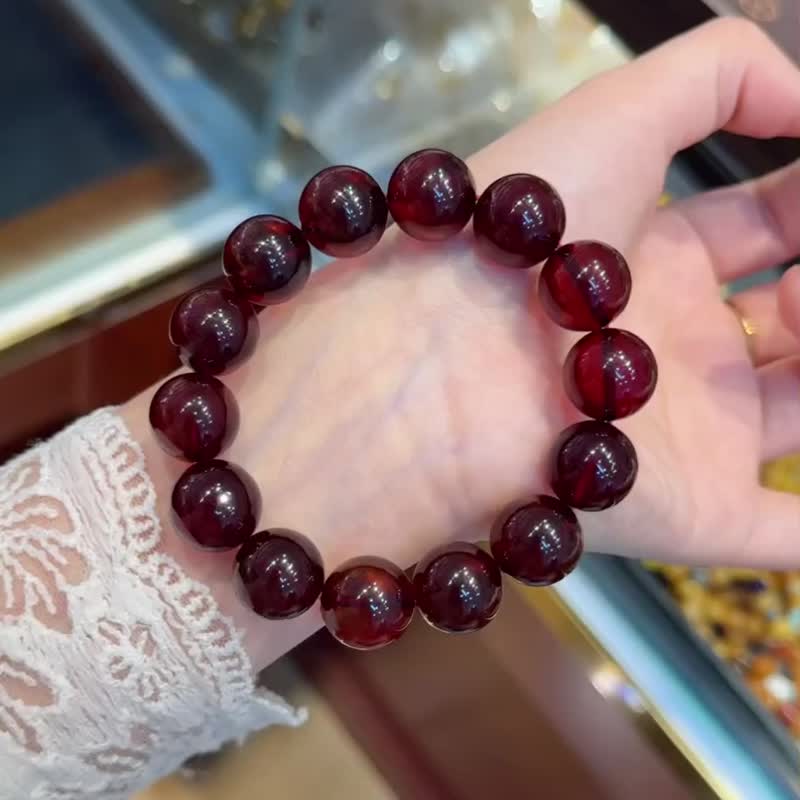 Collection-level natural blood amber 15MM single-loop bracelet natural amber particles full of ruddy color - Bracelets - Crystal 