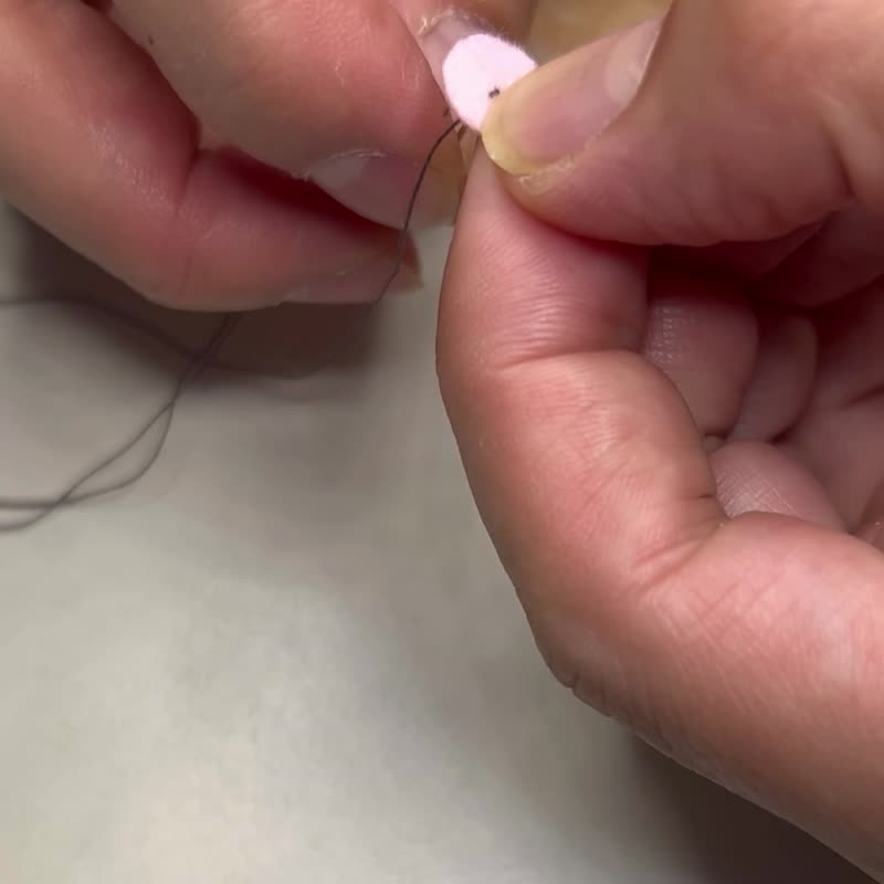 シナモンロールチムチムニー　　台座に乗っちゃって - 擺飾/家飾品 - 羊毛 卡其色
